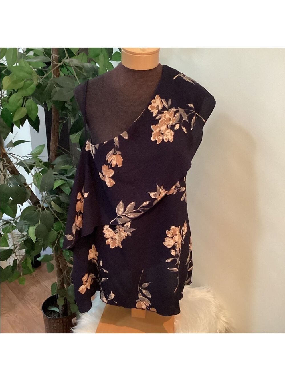 Sensational Collection  Floral Top – Woman’s Size 2X layered look